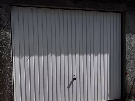 parking / box