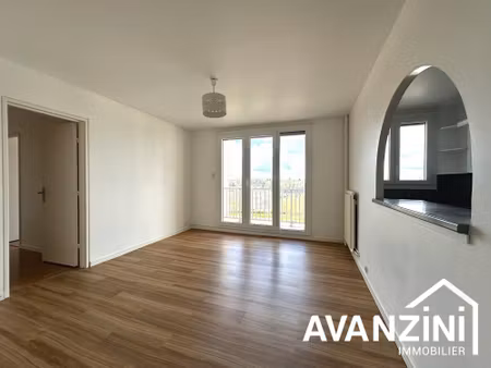 appartement 3 pièces avec balcon  loggia et cave – 8? étag