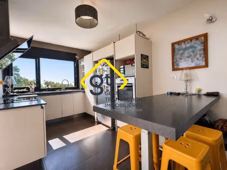 a vendre maison familiale à la montagne villa avec jardin et te