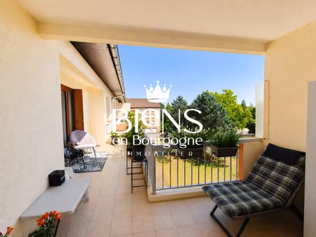 appartement t3 lumineux avec grande terrasse