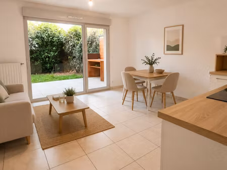 appartement 2 pièces lumineux avec jardin privatif
