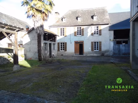ancienne ferme avec 5 dépendances et jardin