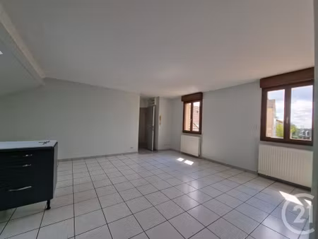 annonce location appartement 4 pièces de 67m2 à varennes vauzelles (58640) - paruvendu.fr 