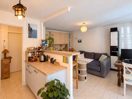 annonce vente appartement 2 pièces de 45m2 à gex (01170) - paruvendu.fr ref 992790699307