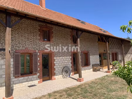 annonce vente maison 7 pièces de 250m2 à saint-amour (39160) - paruvendu.fr ref 9927889952