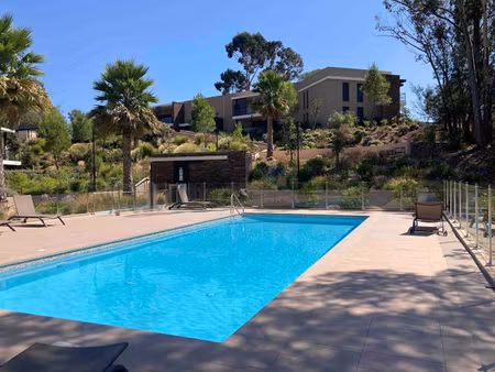 annonce location appartement 2 pièces de 1m2 à saint raphael (83700) - paruvendu.fr ref 99