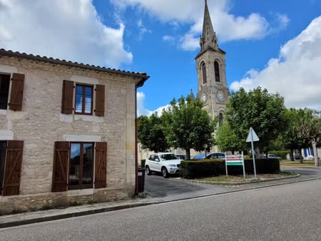 annonce location appartement 4 pièces de 79m2 à saint germain d esteuil (33340) - paruvend