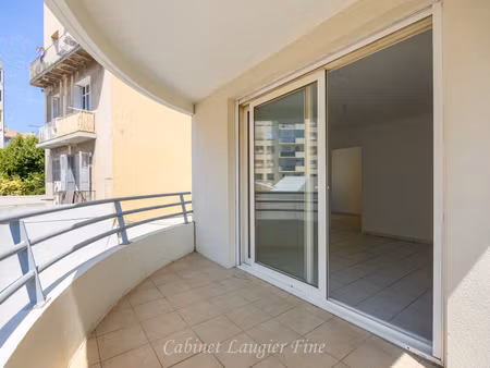 villa castellane t2 lumineux avec balcon et ascenseur