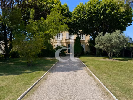 magnifique maison bourgeoise avec piscine à graveson