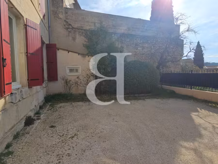 maison bourgeoise avec terrain attenant à vendre à valréas.