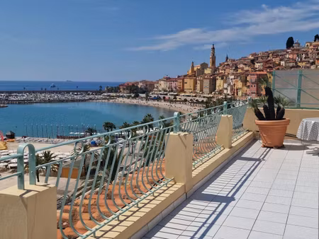 dernier étage avec terrasse et vue mer panoramique - menton