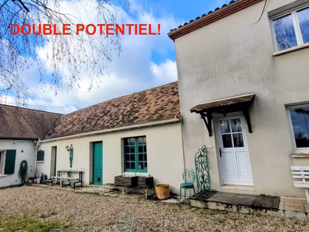deux maisons  une seule adresse a la force 24130