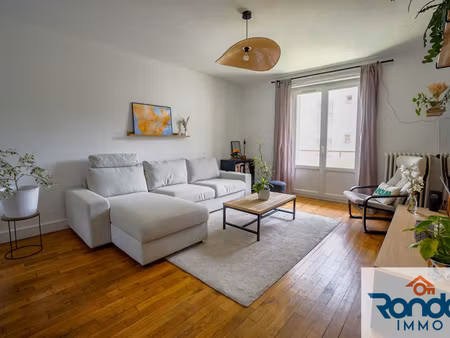 appartement 3 pieces / 2 chambres / 67 m2 carrez / balcon / cave