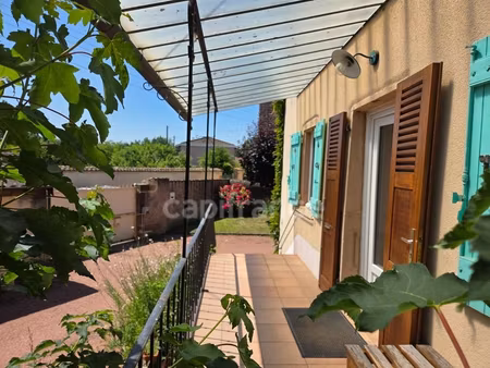 charme de l'ancien : maison familiale avec jardin  offrant 240m2 de surface totale au sol