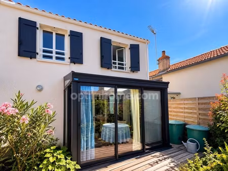 maison 3 chambres avec jardin et véranda la rochelle (17)