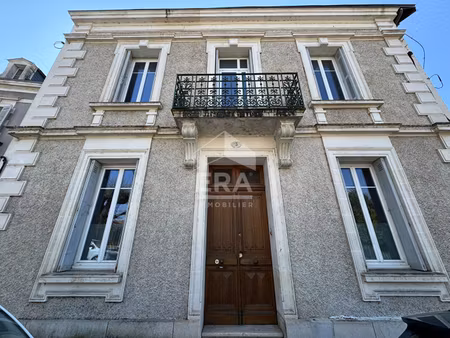 dans le centre ville de périgueux maison bourgeoise de 190m² avec terrasse et garage