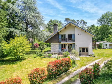 a vendre maison type 5 sur la commune de razac sur l'isle