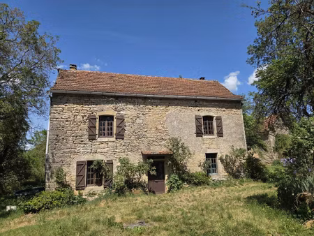 maison avec grange à rénover sur 3478m2 de terrain