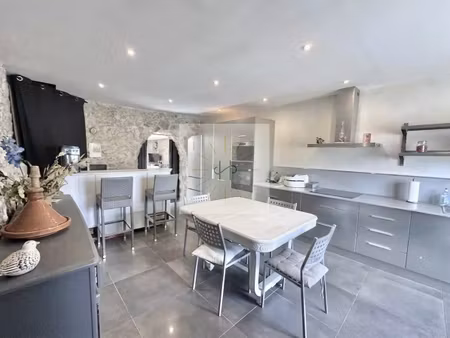 charmante maison de ville avec potentiel et garage