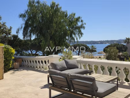 rare à la vente à 250 m des plages de bandol  superbe maison de maître entièrement rénovée