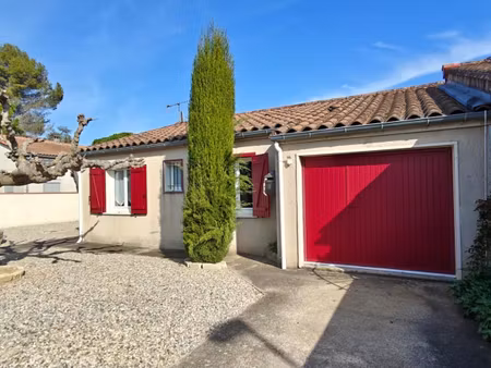 limoux - quartier calme - villa de plain-pied bien entretenue sur terrain clos de 351m2