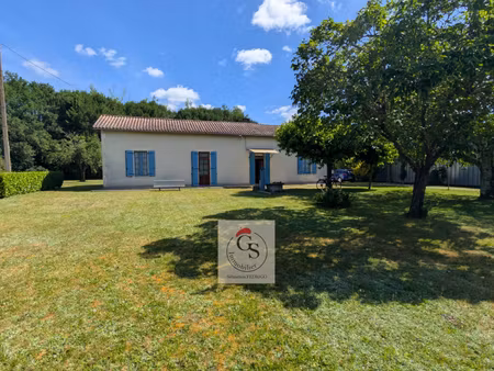 maison avec grand terrain boisé