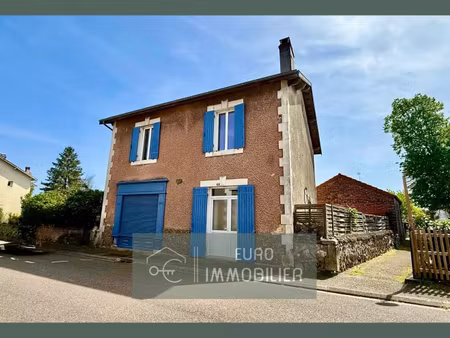 maison de villge - 115m2 - 3 chambres - chalet - 437m2 terrain -