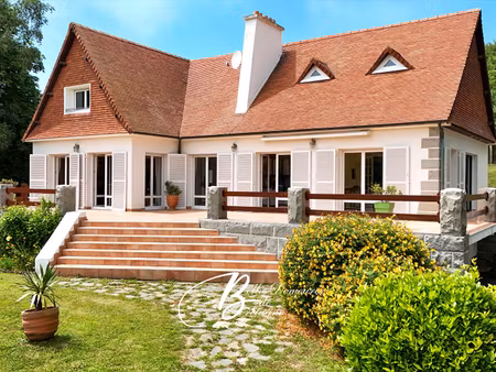a vendre propriété vue dégagée sur la nature et proche littoral et sentiers