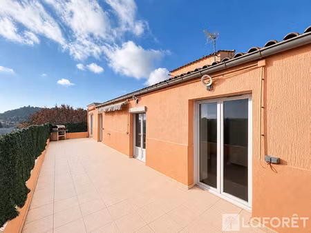 appartement hyères 4 pièces dans le quartier de la gare  terrasse et box