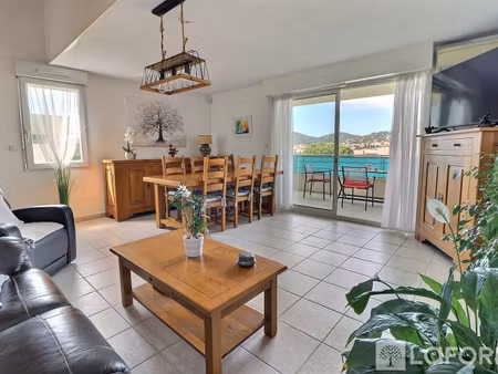 hyeres-f4 -dernier étage -garage + 2 stationnements privatifs -terrasse