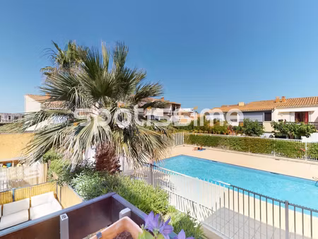 cap d'agde secteur pinède appartement t2 cabine avec véranda  parking privatif et piscine