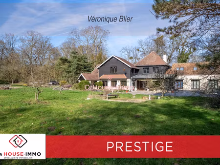 propriété de 17 pièces avec parc et piscine