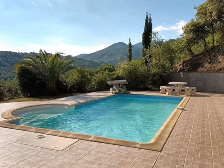 maison indépendante de plain-pied  calme  nature  vue dégagée  piscine  garage