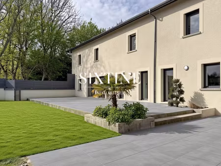 ferme de caractère 302 m² habitables + dépendances v