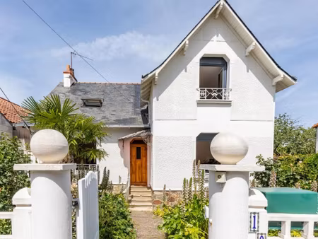 maison de 7 pièces de 199 m² à la montagne