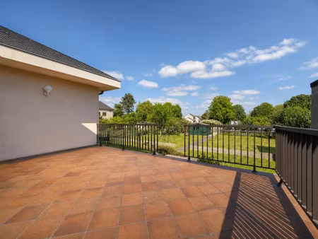 maison de 6 pièces de 208 m² à terville
