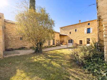 mas de caractère au cœur de la drôme provençale la baume-de-transit