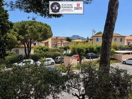 3 pièces entièrement rénové clim+ garage + cave  tout à pied'