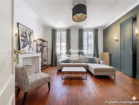 maison bourgeoise proche tourny avec jardin et piscine