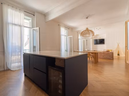 appartement haussmannien de type 4 de 145 44 m2