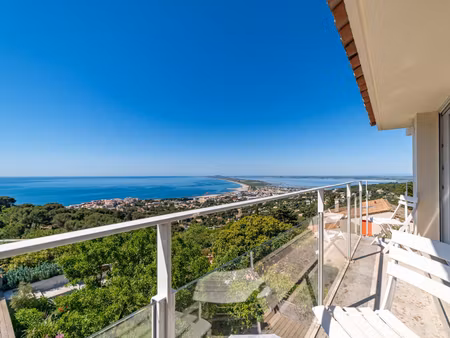 maison avec une vue à couper le souffle !