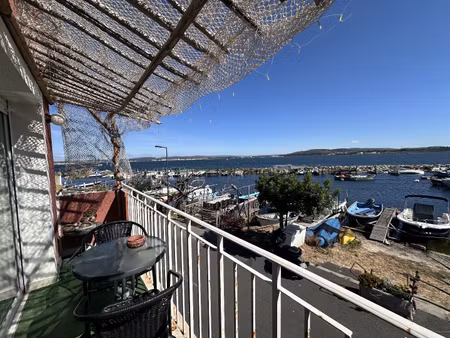 maison charmante en première ligne à la pointe courte