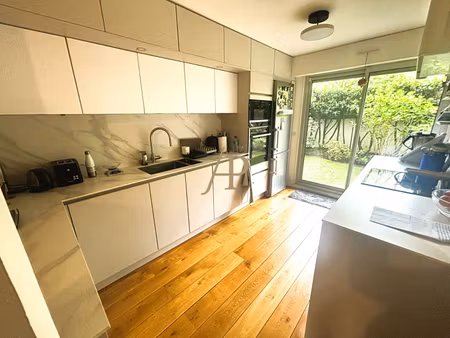 appartement saint germain en laye 5 pièce(s) 103 m2 avec jardin privatif de 350 m²