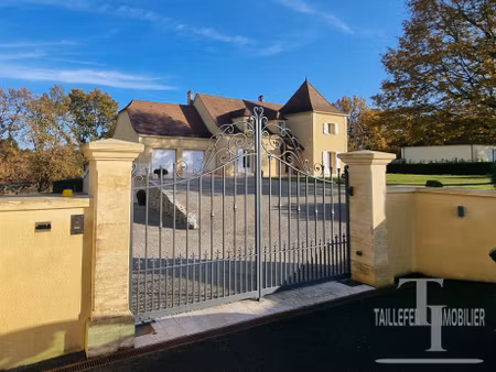 maison 6 pièces 4 chambres 190 m² perigueux est