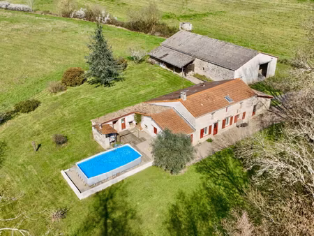 maison en pierre  charme authentique  calme absolu  7500 m²