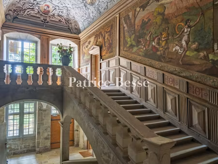 dans la drôme des collines  au sein du château du mouchet  inscrit mh  un appartement de..