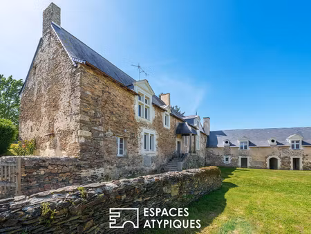 manoir authentique avec dépendances  un art de vivre aux multiples projets