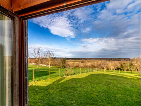 maison charentaise avec vue d’exception sur les marais et la tour de broue...