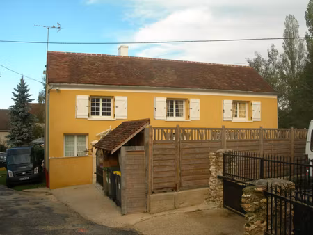 grande maison de famille sur un joli terrain de 1500 m2 !