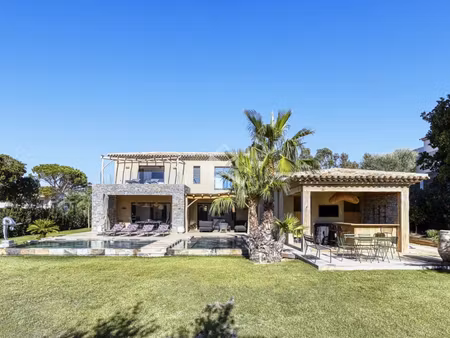 superbe villa contemporaine dans un domaine – emplacement d’exception près du...